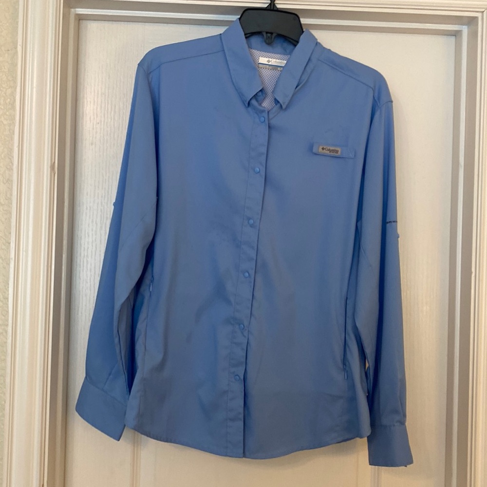 Light blue Columbia fishing shirt size XL